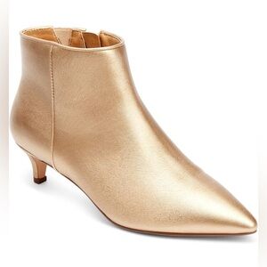 Comfortview Wide Width Meredith Bootie in Gold